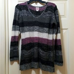 Pretty Wimens Sweater